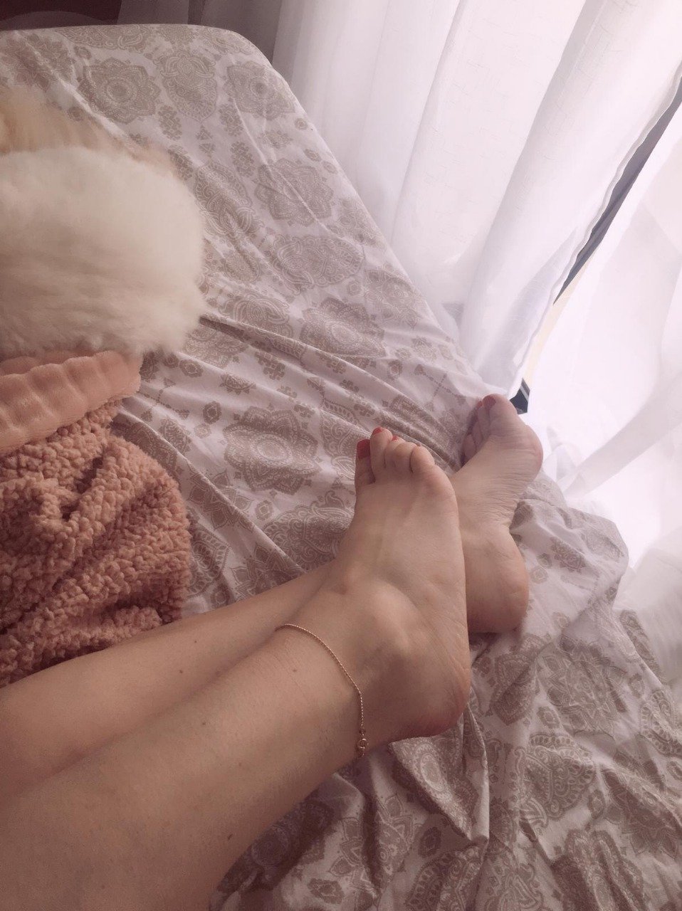 Pezinhos lindos... lambuzados de porra! #aIxFpl5R